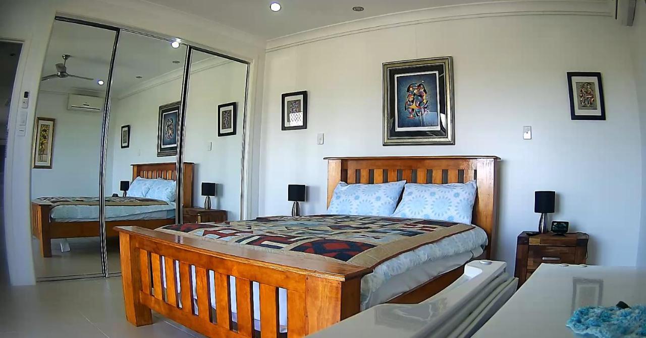 Margs Bed And Breakfast Bowen Exterior photo