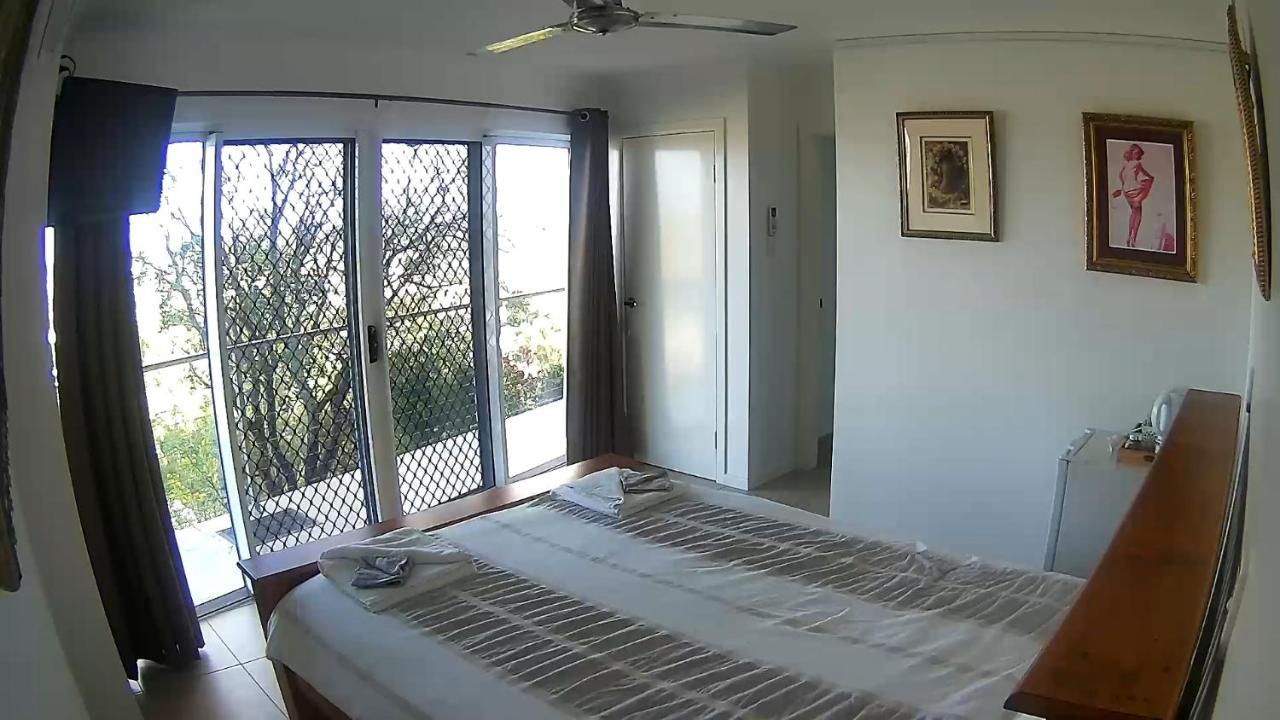 Margs Bed And Breakfast Bowen Exterior photo